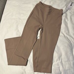 Alo Yoga Airbrush High-Waist Flutter Legging